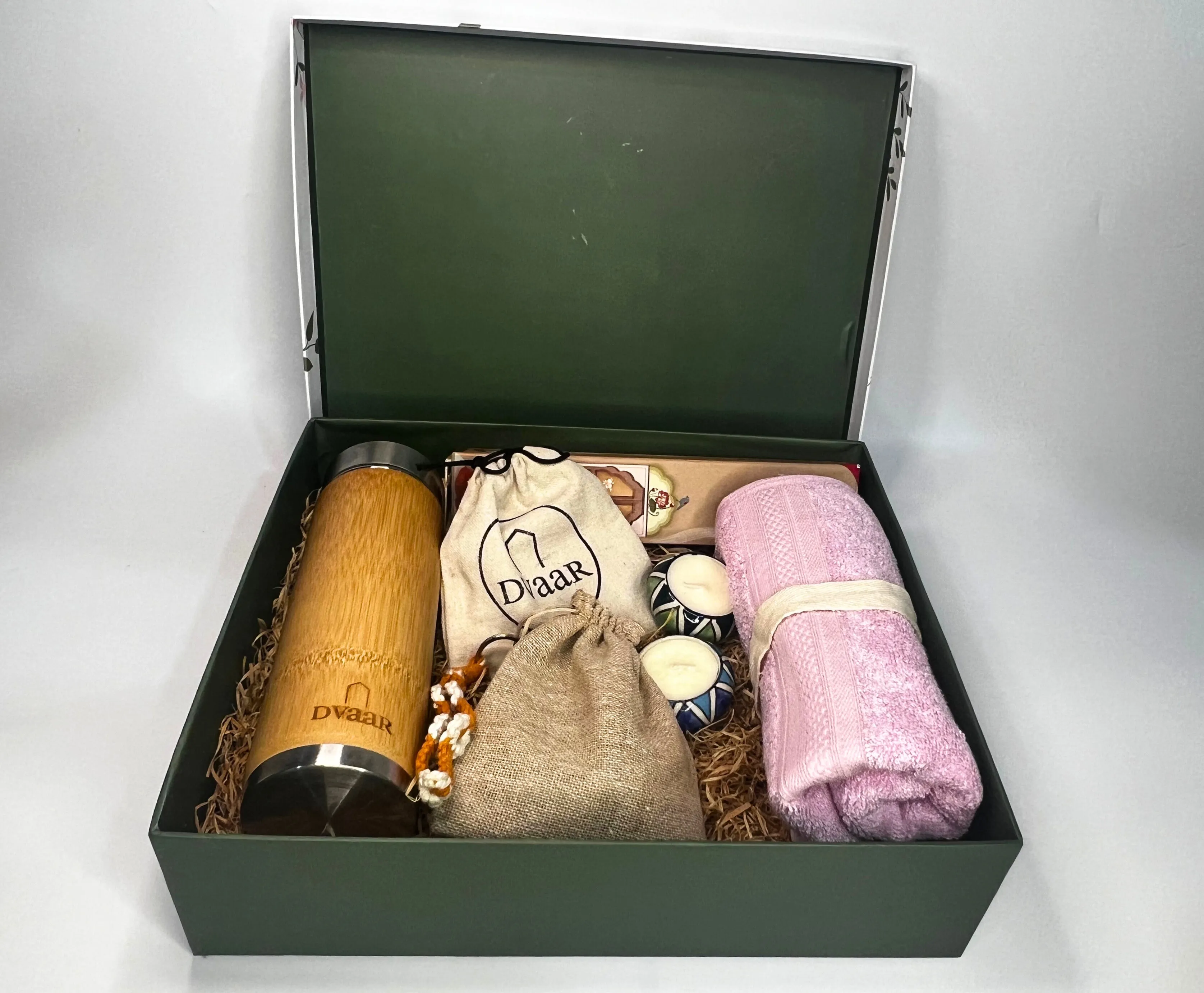 ELEGANT DARK GREEN AND WHITE PRINTED GIFT BOX
