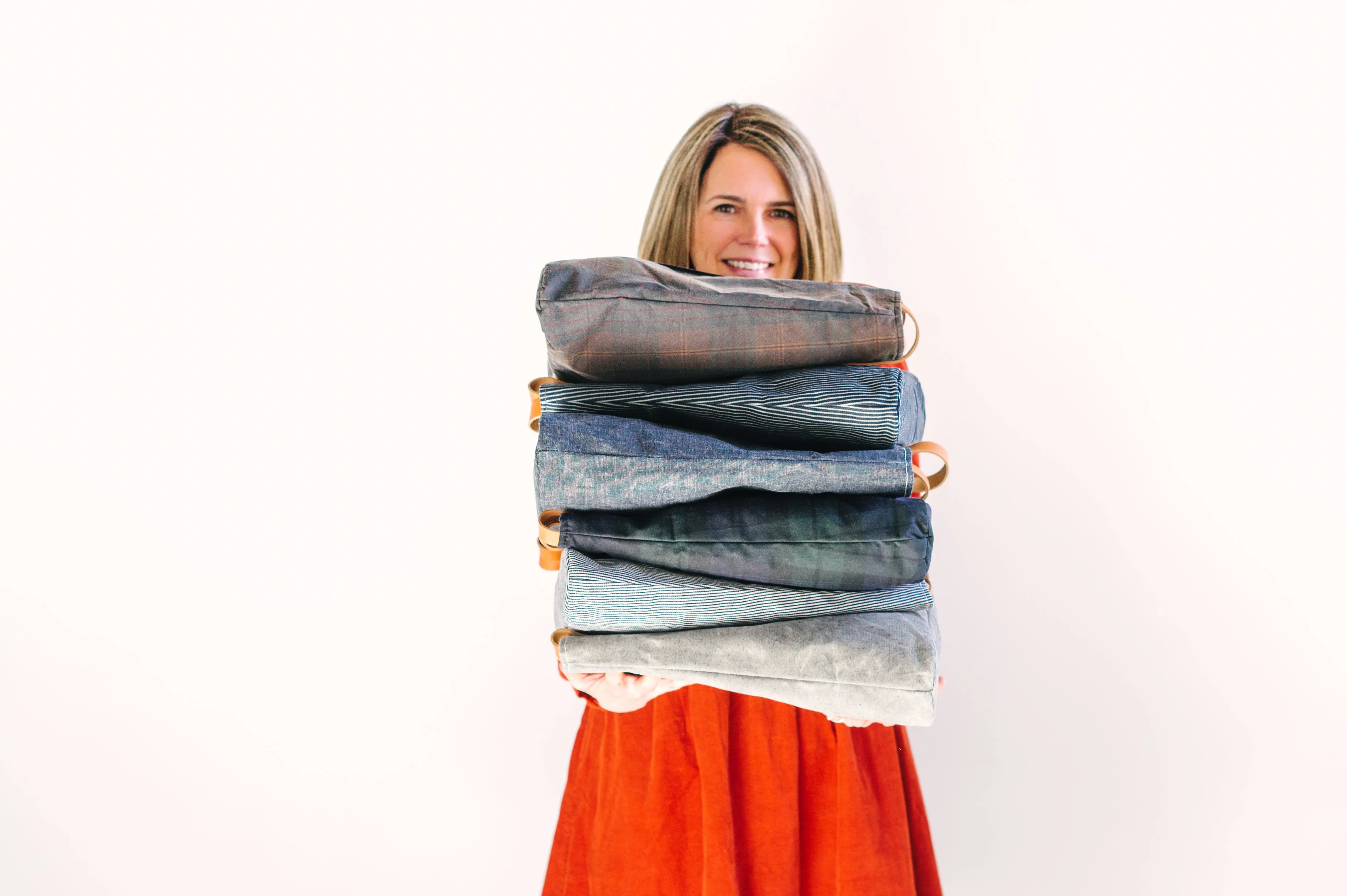 Over-the-Shoulder City TOTE |Dark Navy WAXED cotton DENIM Outside