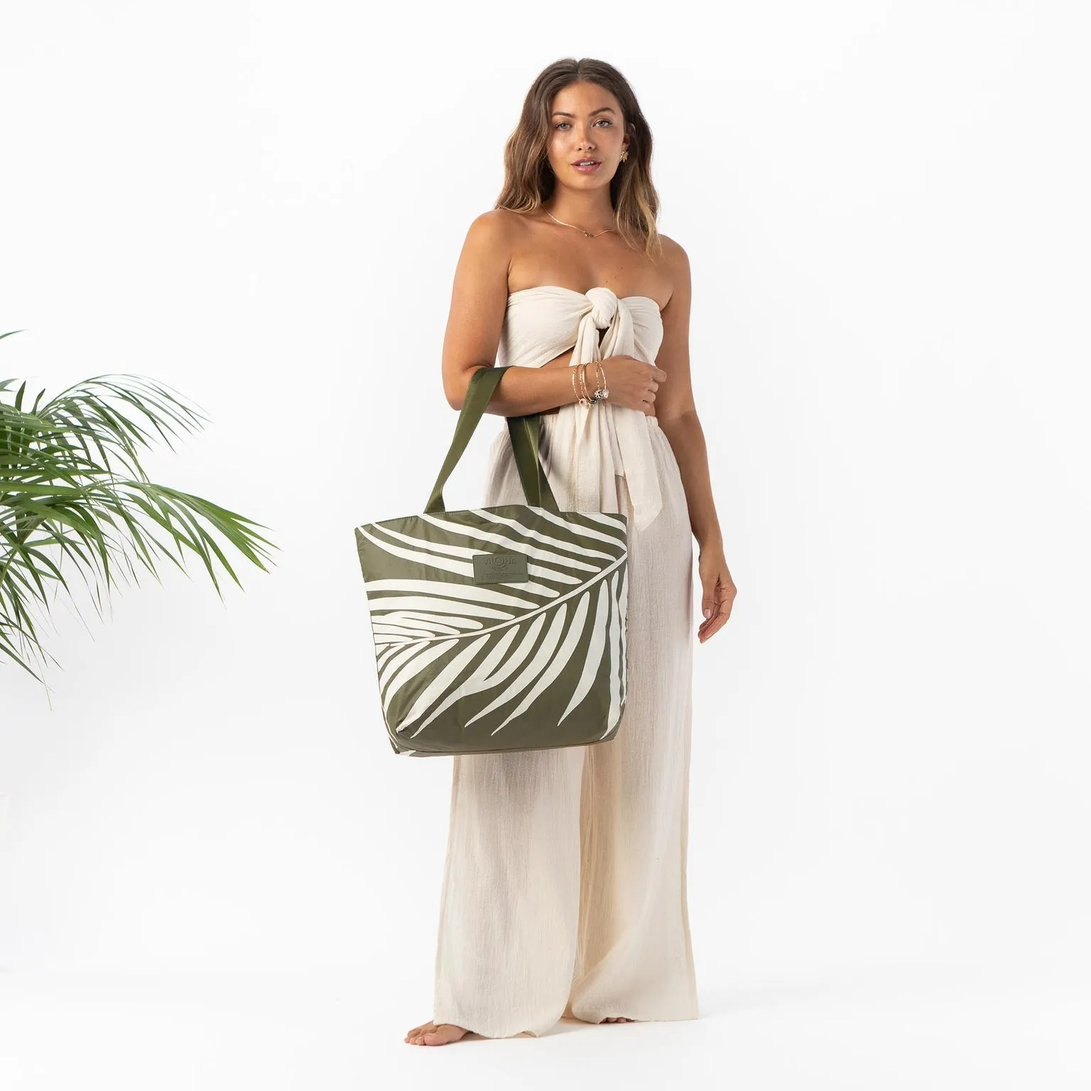 Shade Day Tripper Creme/Olive