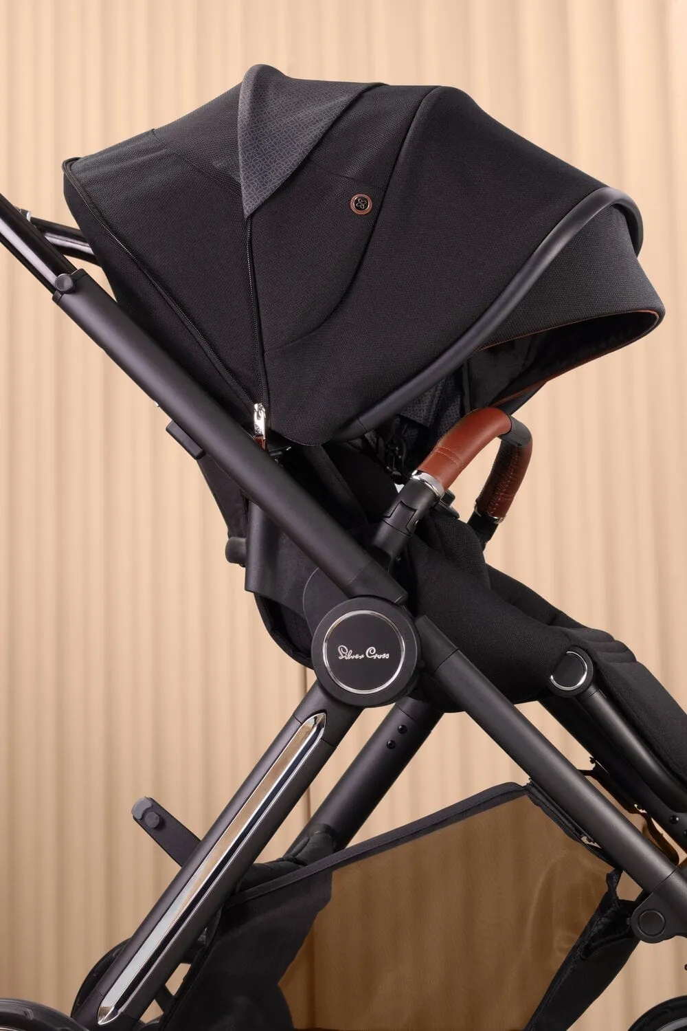 Silver Cross Reef with First Bed Folding Carrycot and Rucksack - Orbit (no footmuff)