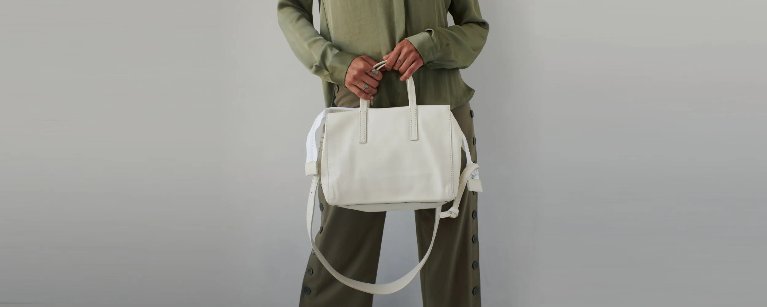 Your Handle - Khaki White